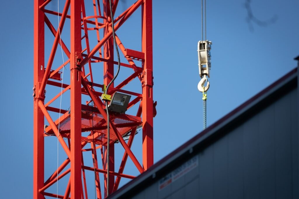 Photo hoist lift