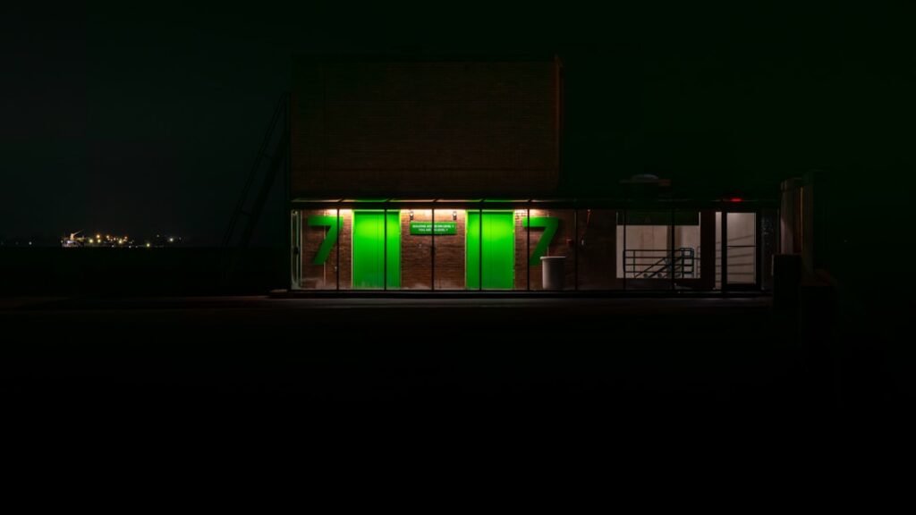 Photo Industrial elevator