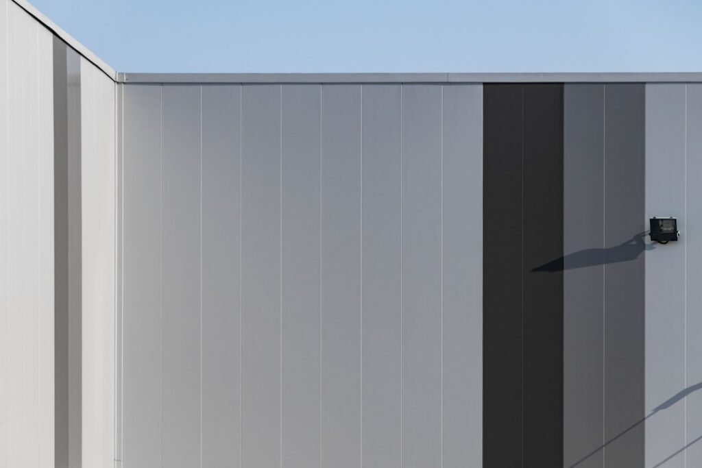 Photo Industrial warehouse