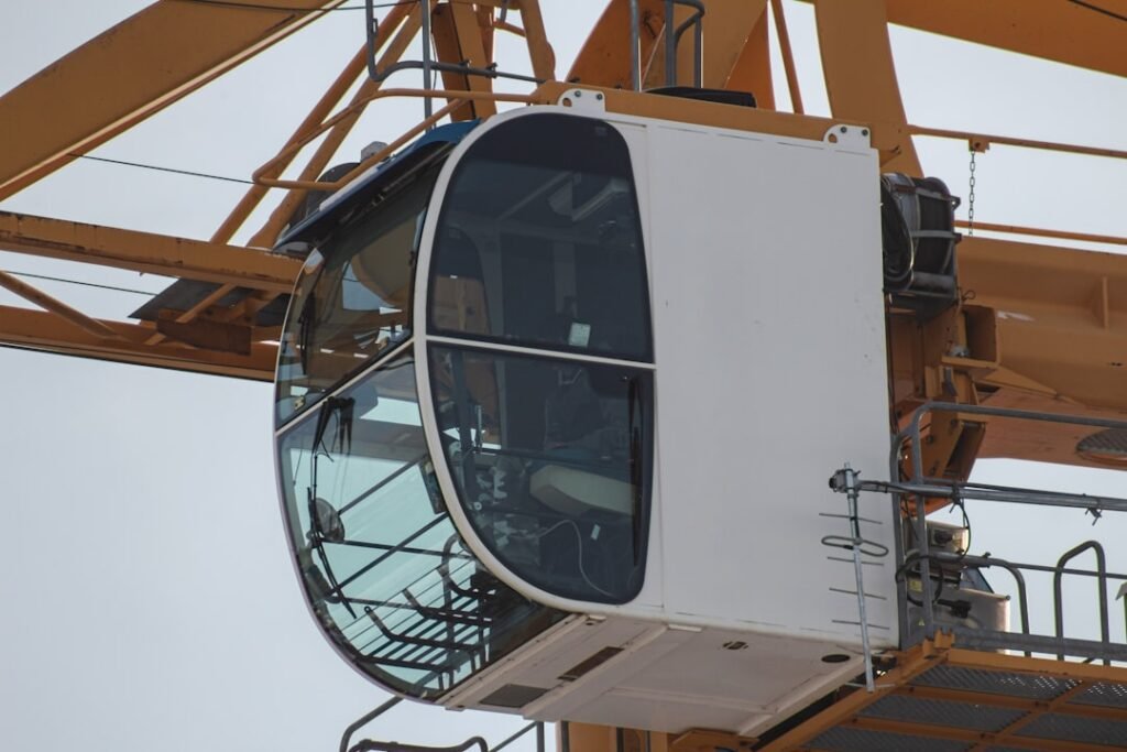 Photo Hydraulic Passenger Lifts