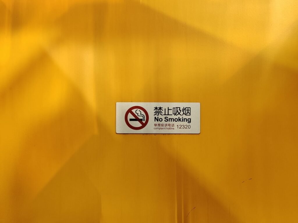 Photo scissor lift safety