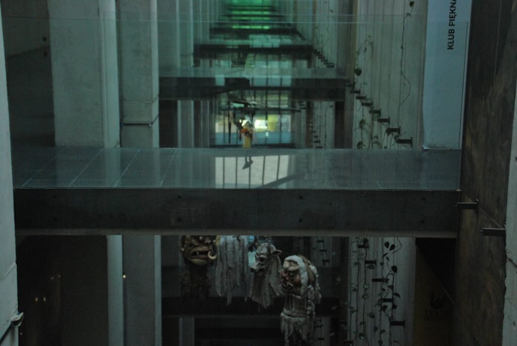 Photo Industrial Lift Installation