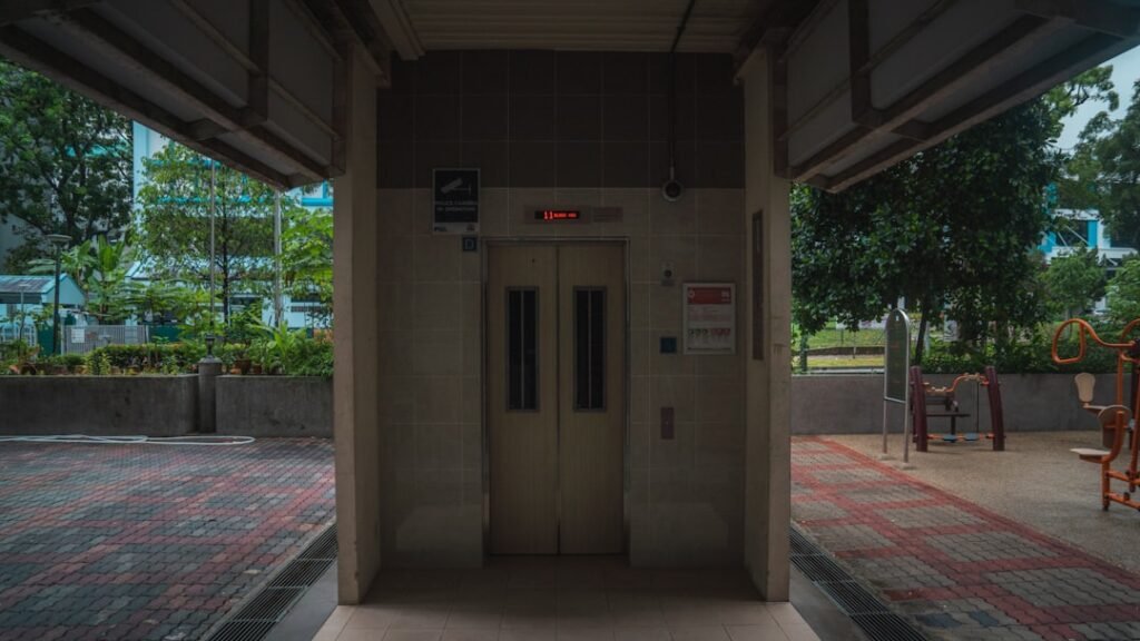 Photo passenger lift