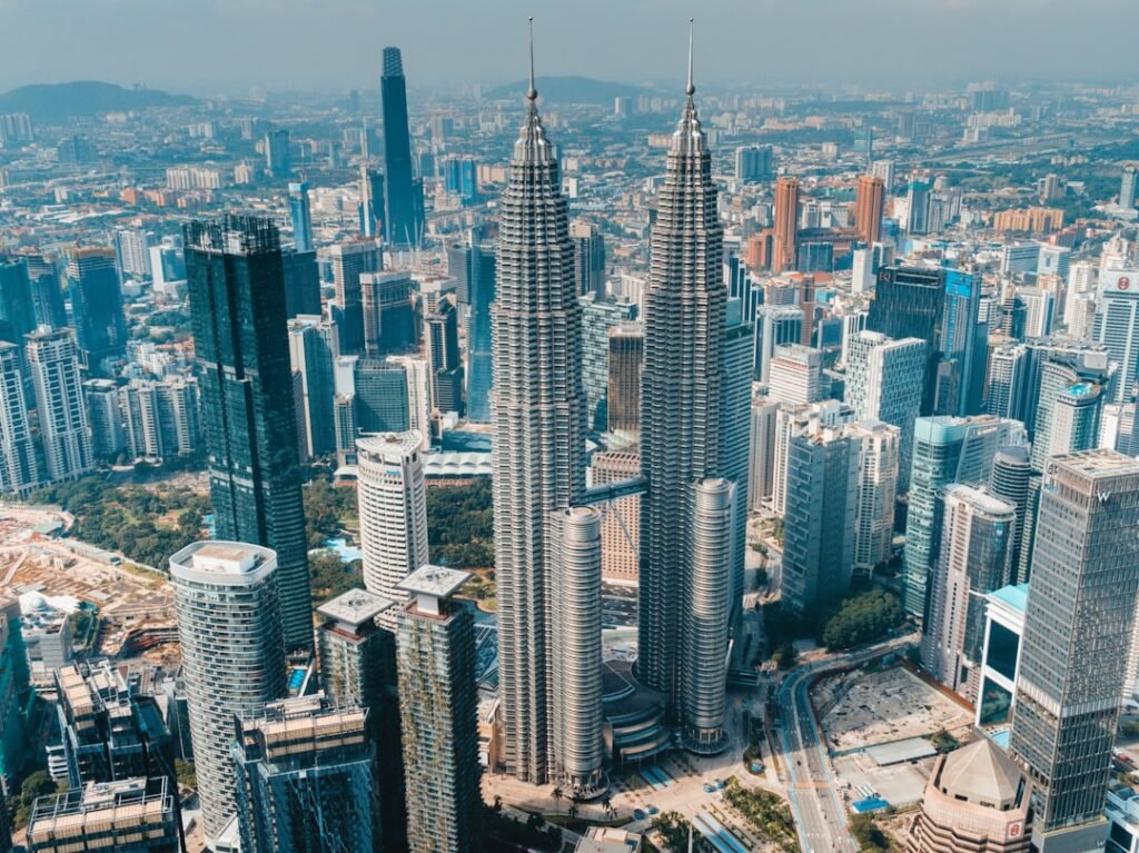 Photo industrial lifts Malaysia,