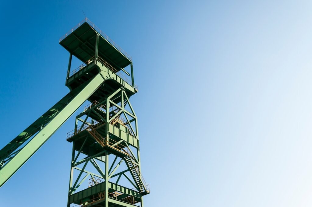 Photo material handling lift