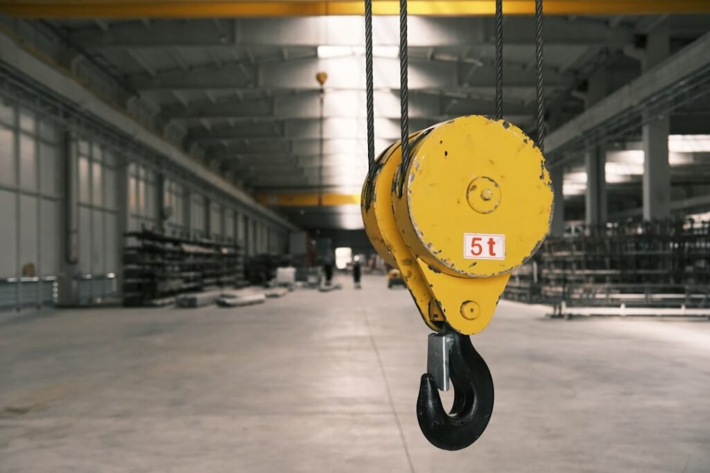 Photo Goods Hoists