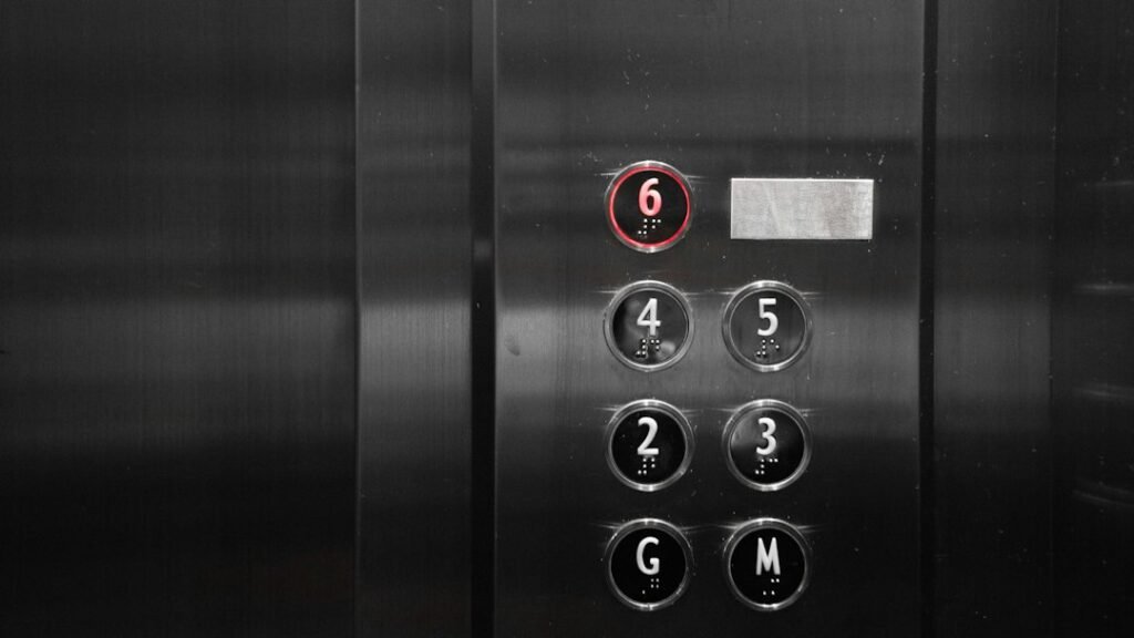 Photo passenger lifts accessibility convenience