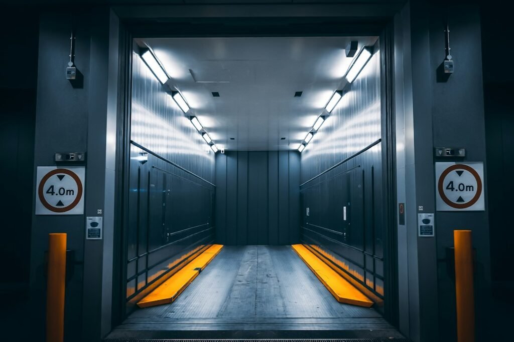 Photo passenger elevator maintenance issues