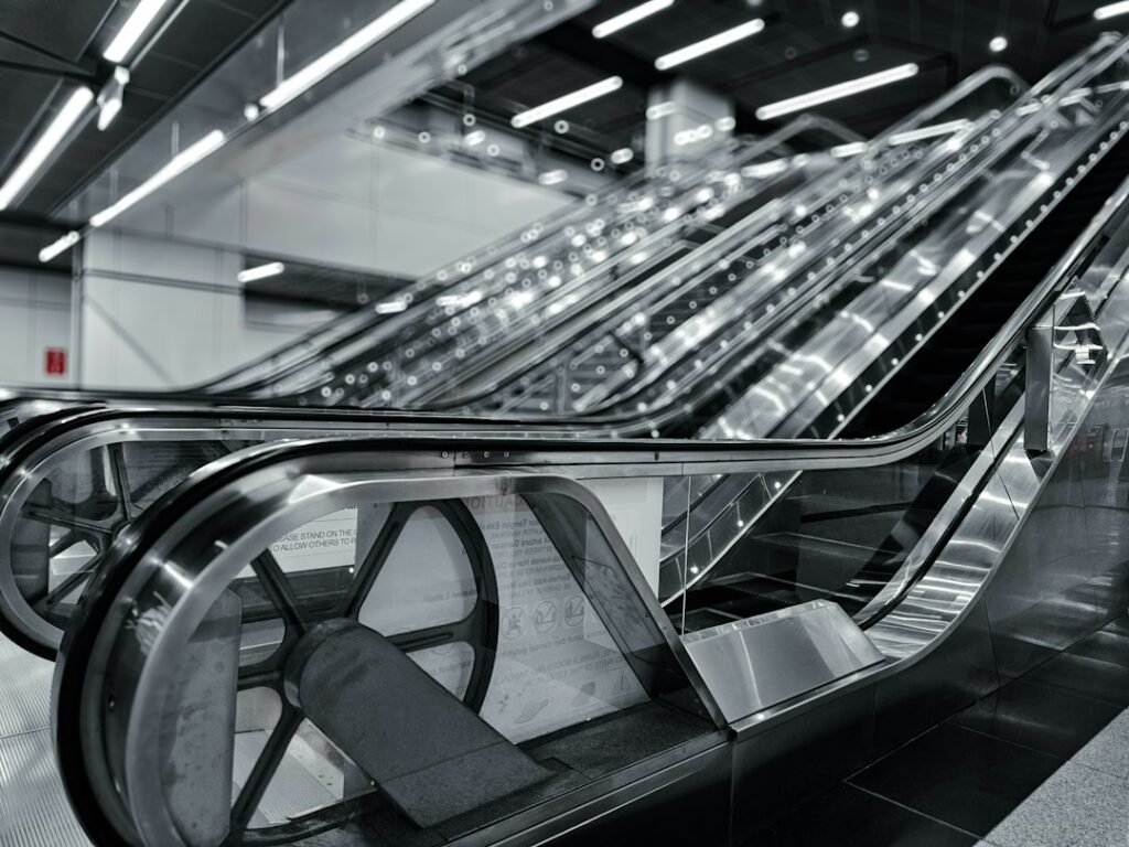 Photo Passenger lift suppliers Malaysia comparison